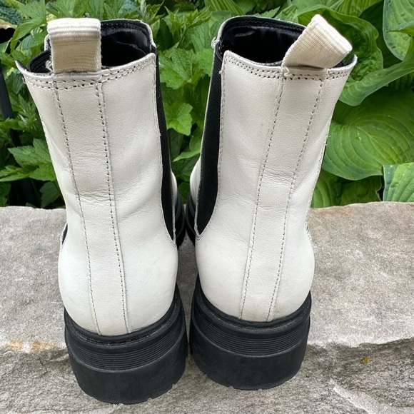 Marc Fisher Padmia White Leather Chelsea Combat Lug Sole Boots 7.5 - Picture 4 of 9